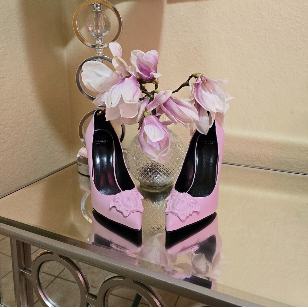 Versace medusa heel shoes, 100% authentic